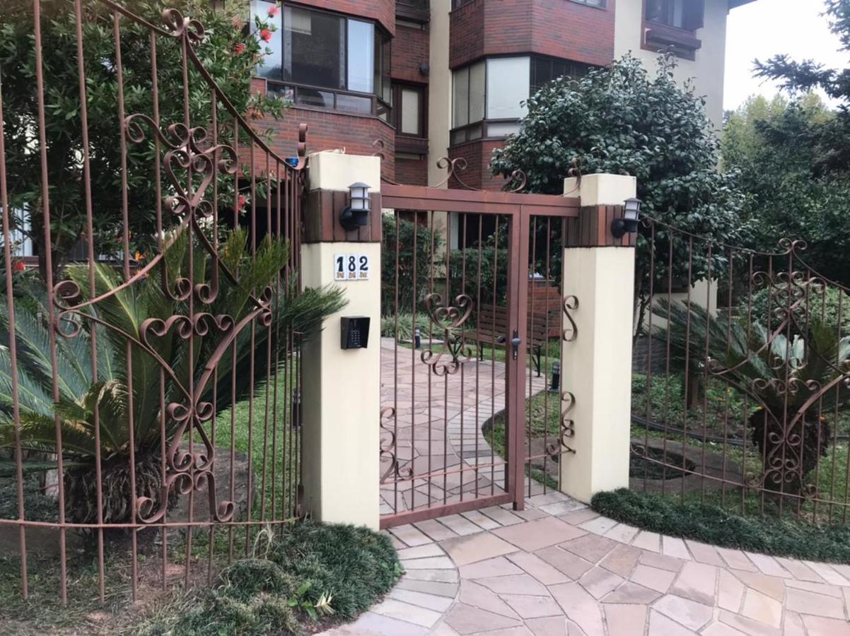 Charme Apartamento Centro De Gramado Buitenkant foto